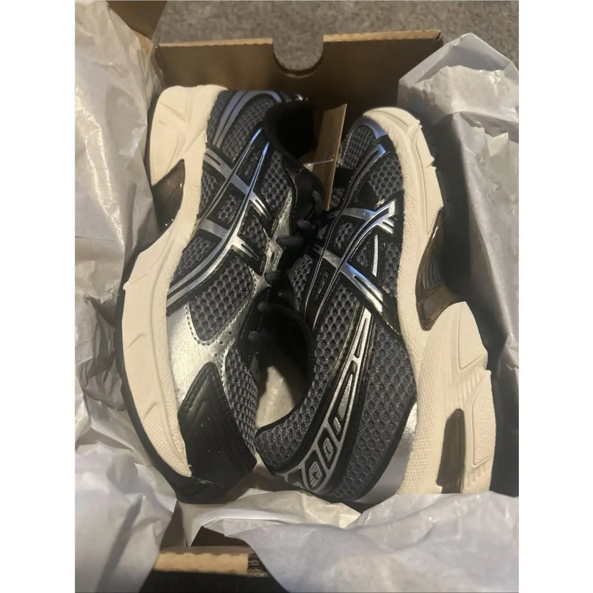 Asics Gel 1130 Steel Grey Black Silver - 1203A609-021. Size 4.5 Boy’s