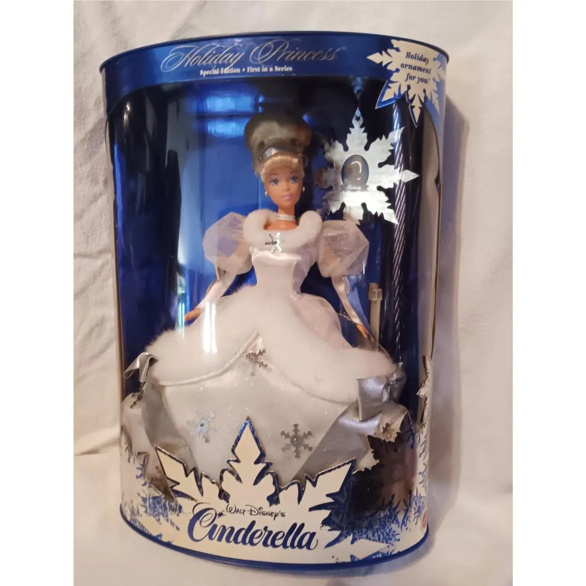 1996 Holiday Princess Walt Disney`s Cinderella Barbie Special Edition