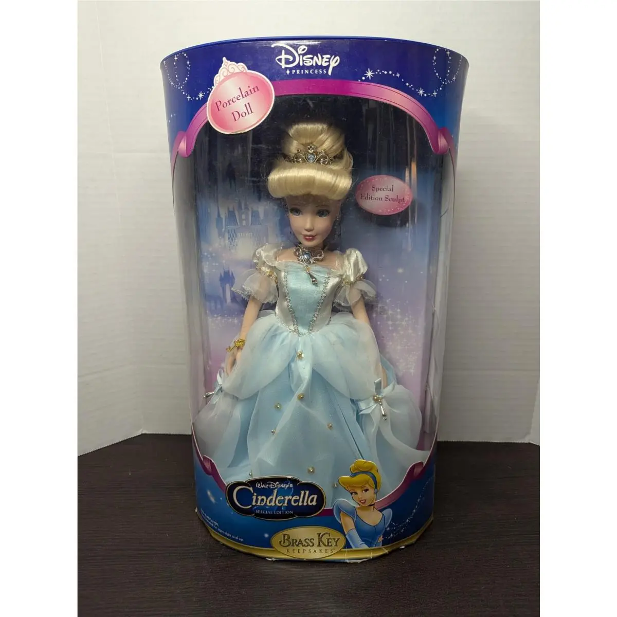 Cinderella Disney Princess Porcelain Doll Brass Key 2005 Special Edition Gift