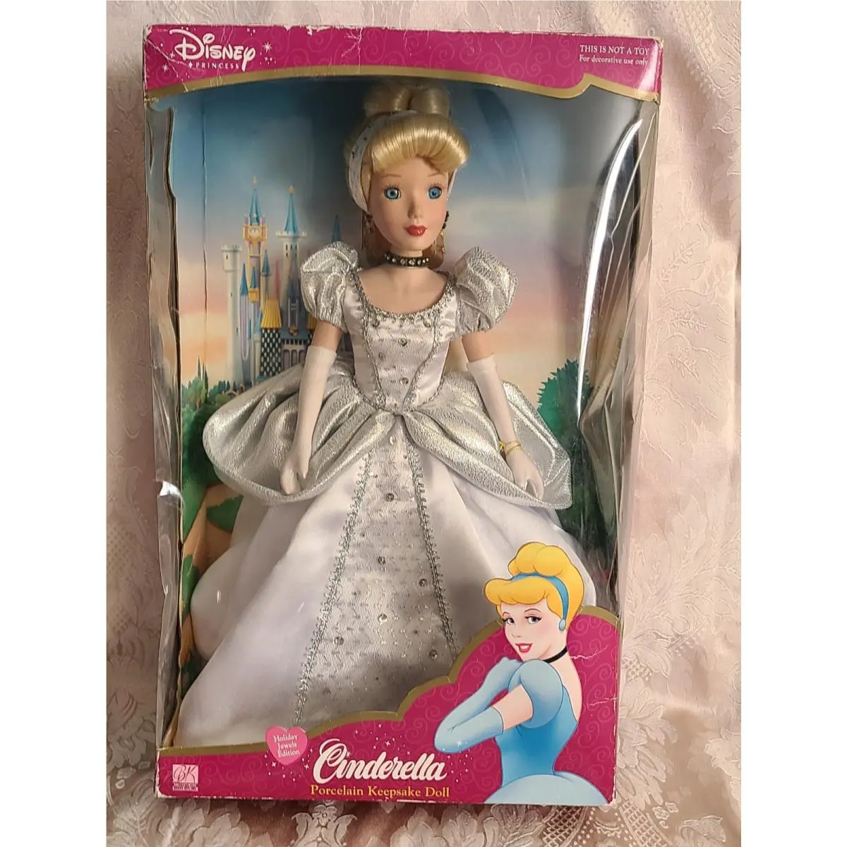 2003 Disney 16 Cinderella Porcelain Doll - Silver Fair Brass Key Collection