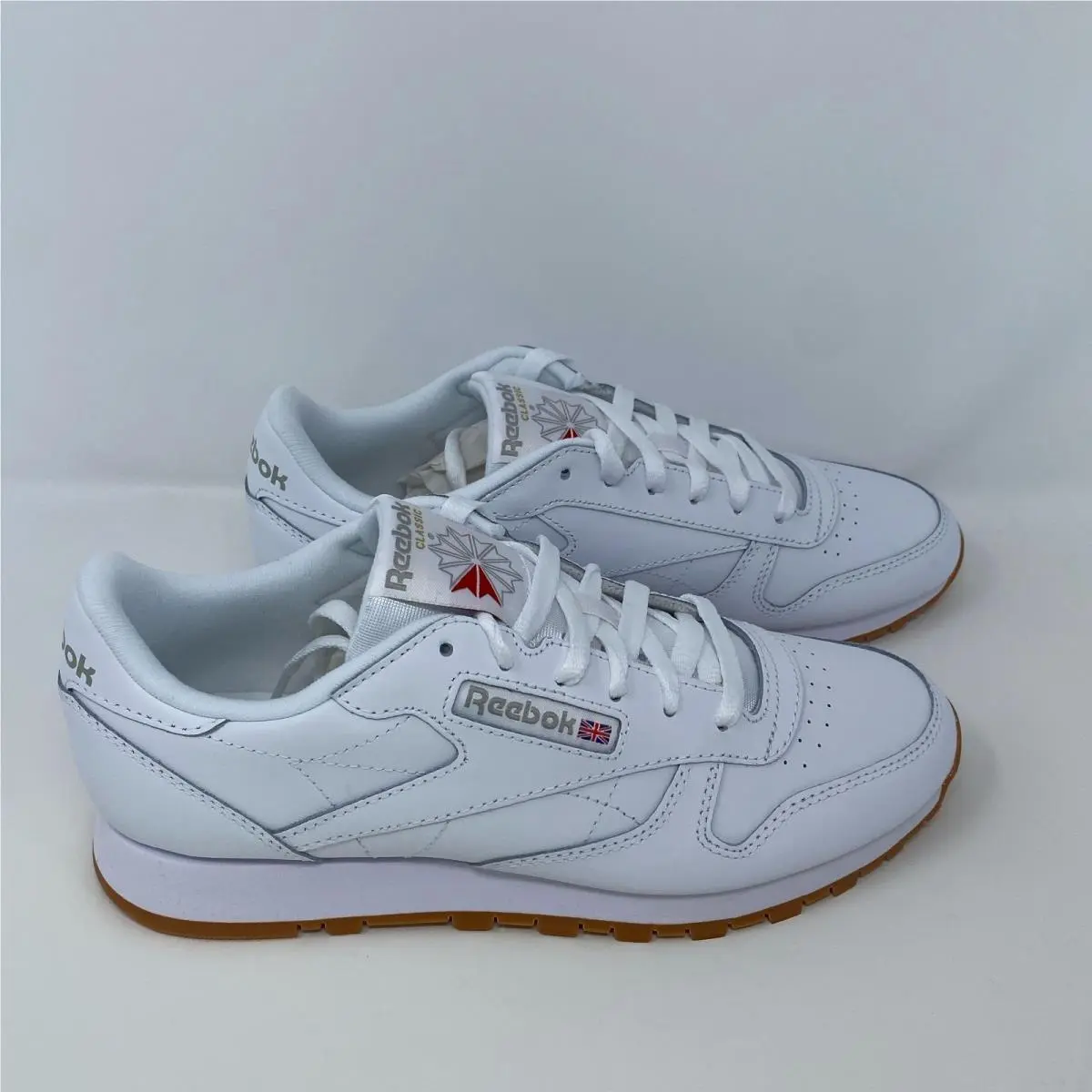 Reebok Classic Leather Women’s White/gum Sneakers Sz 10.5