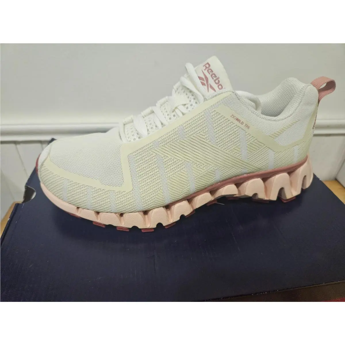 Reebok Women Zigwild Trail 6 Running Shoes Chalk White Pink Clay Comfort 7.5