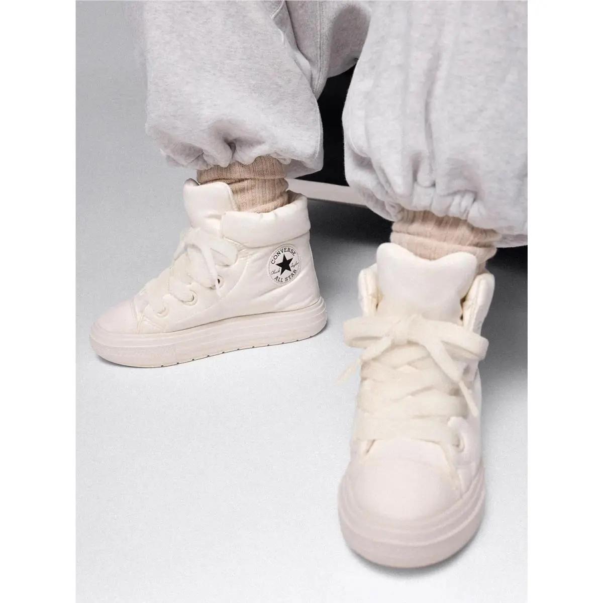 Converse shoes - White 7