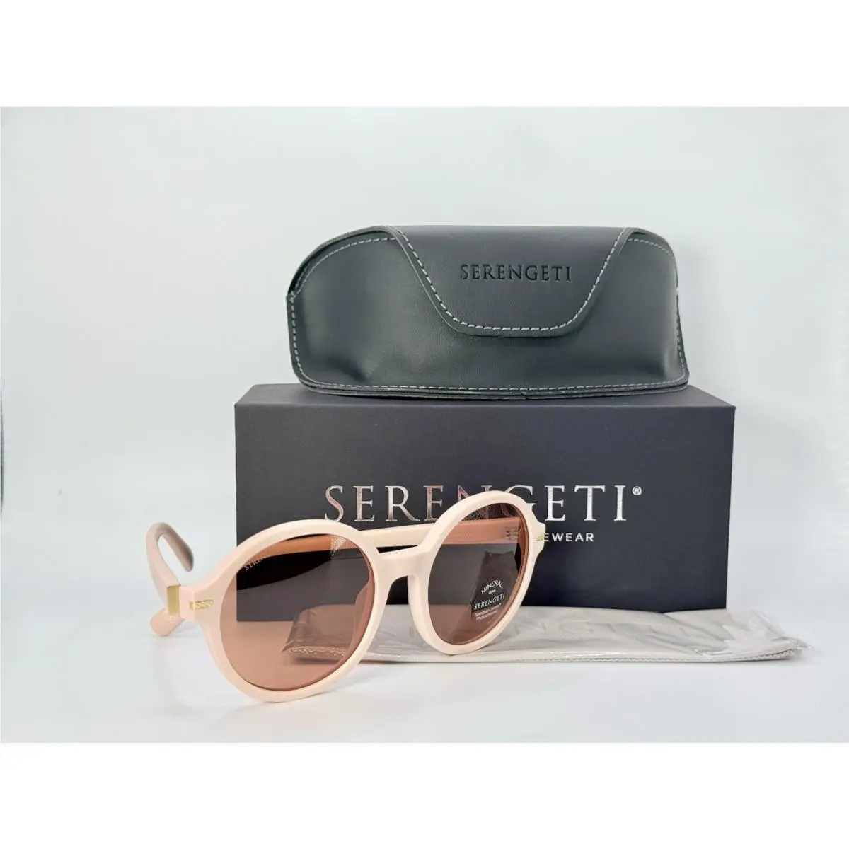 Serengeti Sunglasses Joan SS577006-S Pink W/photochromatic Lenses