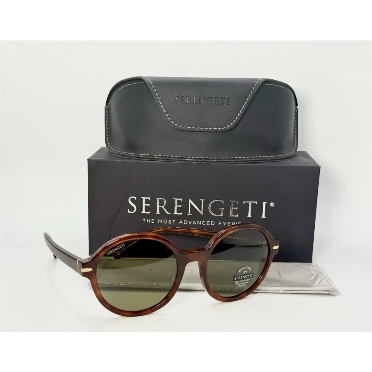Serengeti Sunglasses Joan SS577001-S Polarized Photochromatic