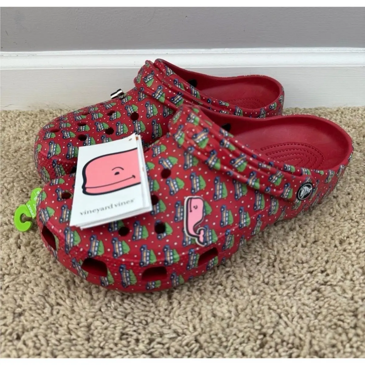 Vineyard Vines x Crocs Classic Clog Holiday Woodie Wagon Red Mens 8 Women 10