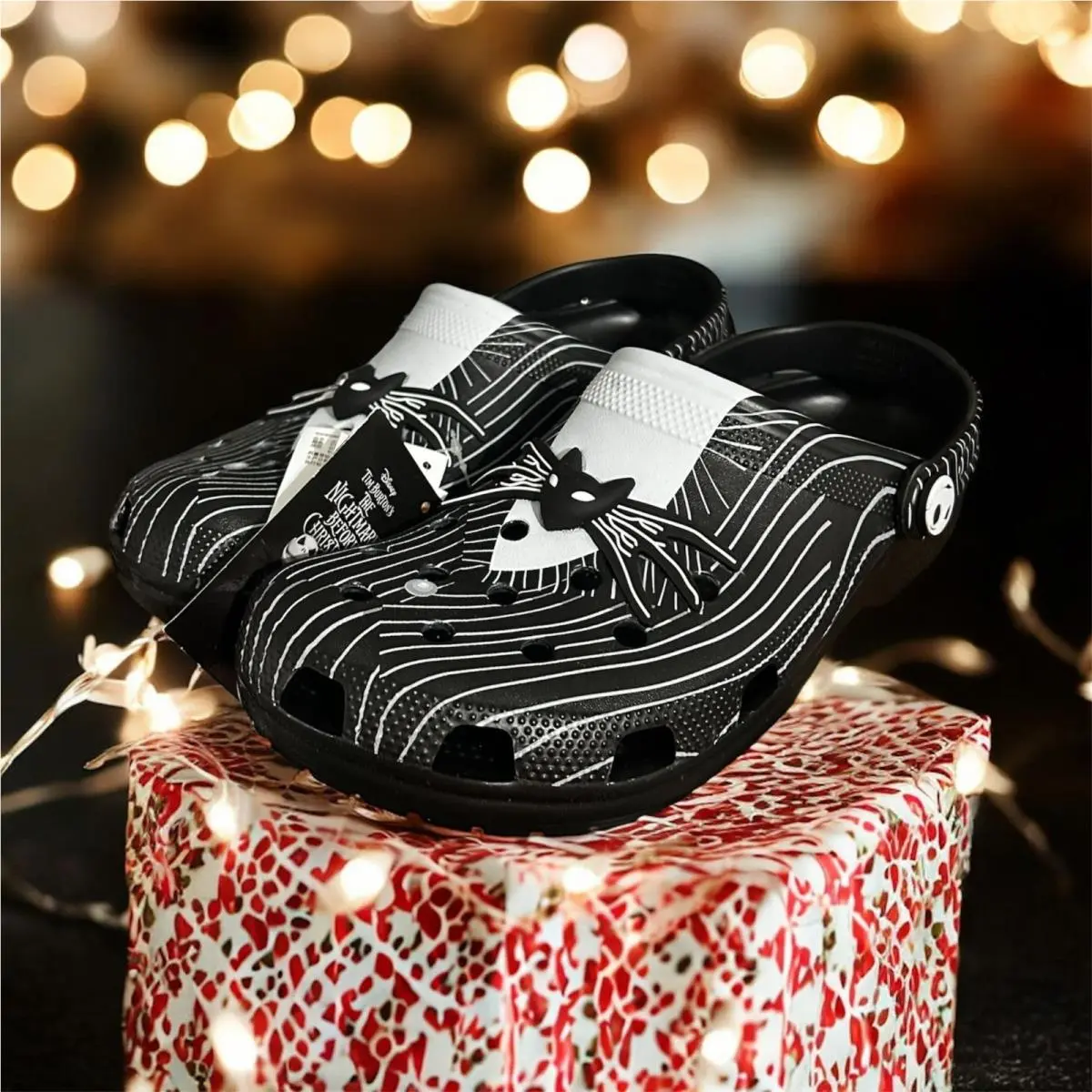 Crocs Nightmare Before Christmas Classic Clogs Men`s Size 11