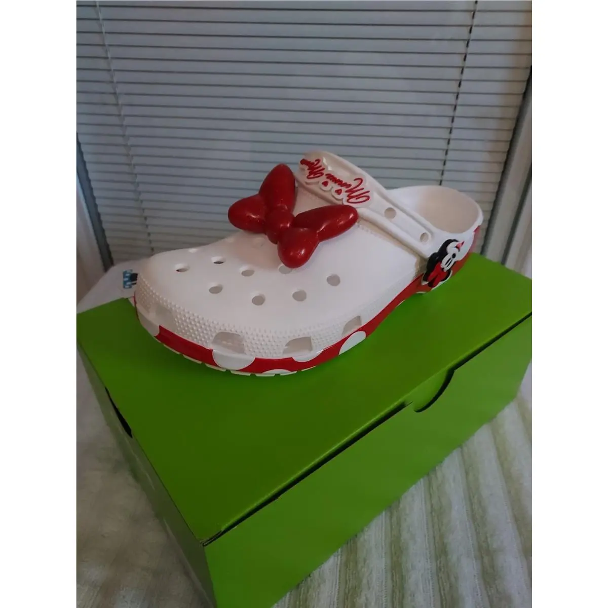 Crocs Size 10 Minnie Mouse Clogs