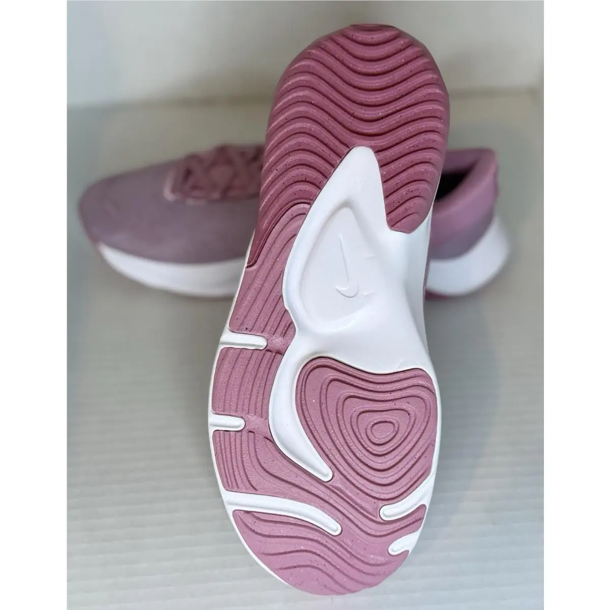Nike shoes - Nike Legend Essential 3 - Legend Essential - DM1119 600 - Pink 3