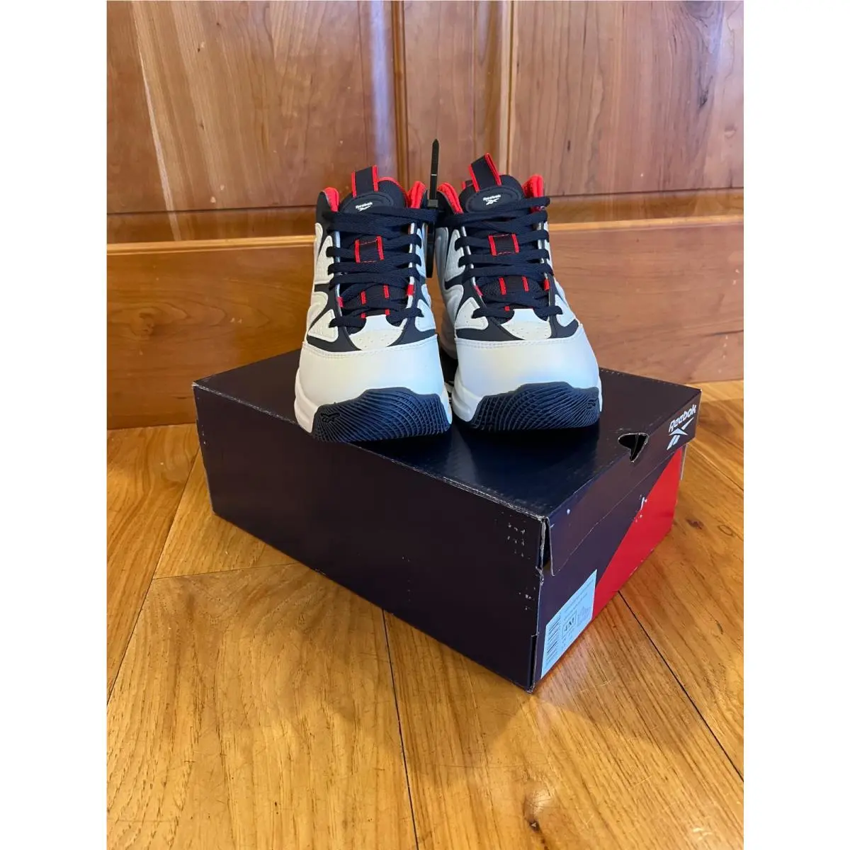 Boy`s Fila 4M Court Flash High Top Basketball Shoes Sneakers White Black Red