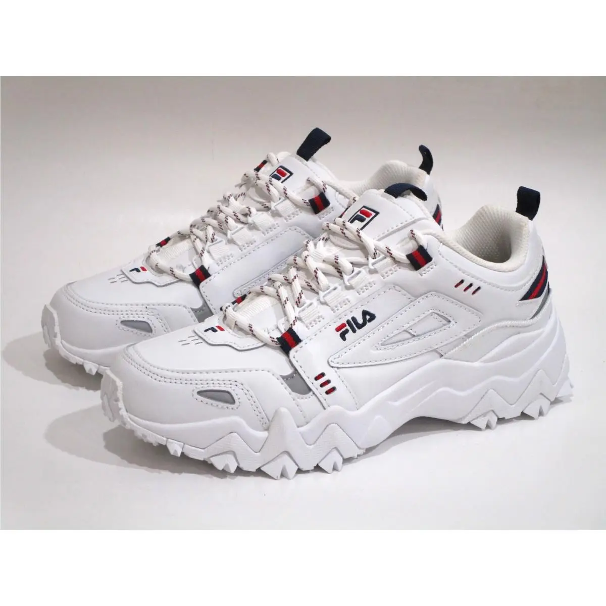 Fila shoes - Fila Oakmont TR - Oakmont - 5JM00651-125 - White/Navy-red 4