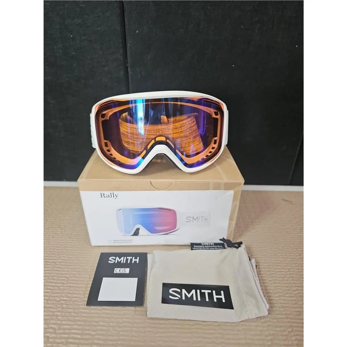 Smith Rally Ski / Snow Goggles White Chunky Knit Frame Blue Sensor Mirror Lens