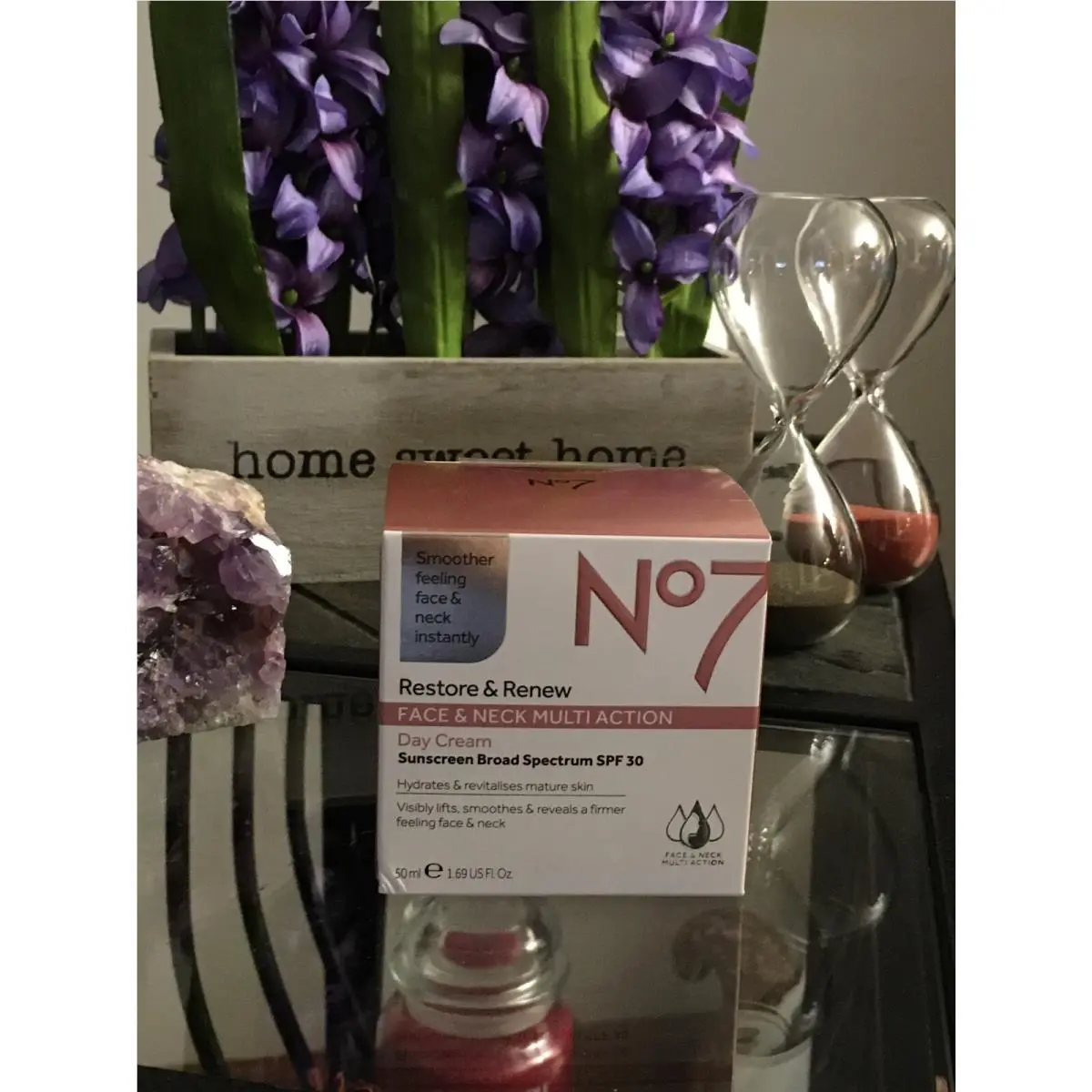 2  Restore Renew Face Neck Multiaction Day Cream Sunscreen Broad Spec by No7