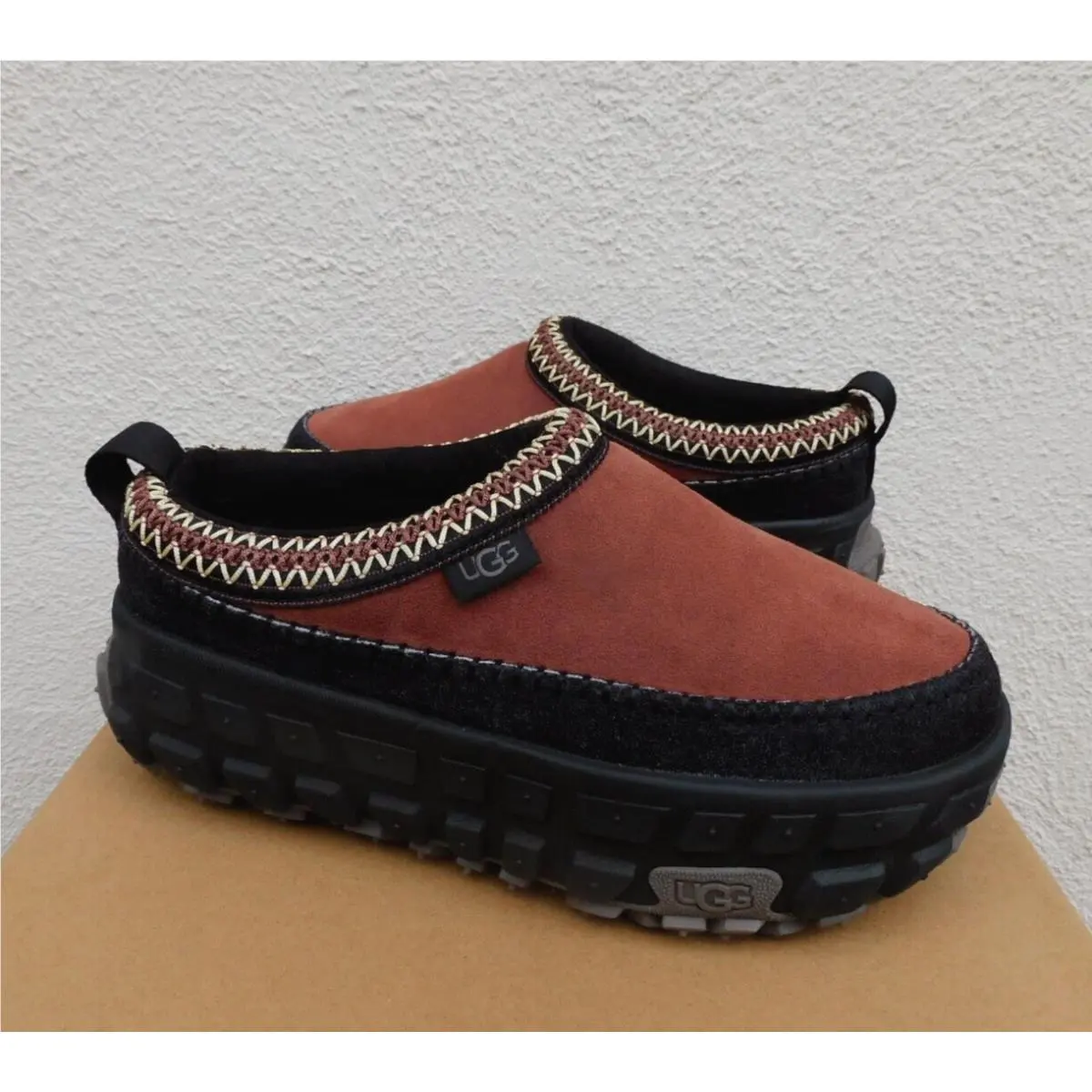 UGG shoes - Red Jasper (UPC: 197634293899) 0