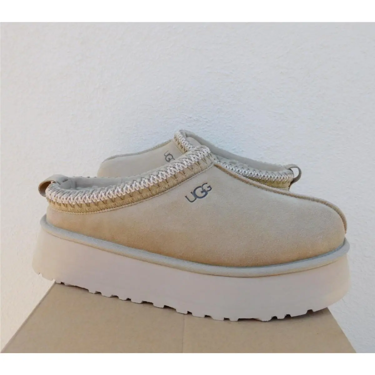 Ugg Tazz Mustard Seed Suede Platform Slippers Shoes Women US 8/ Eur 39