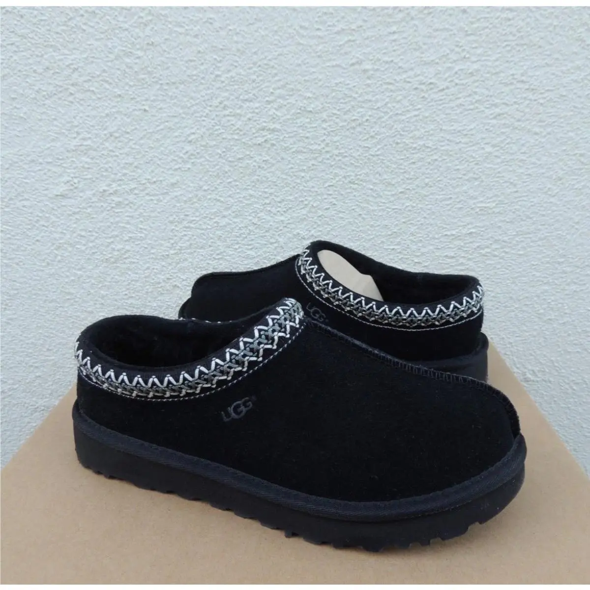 Ugg Tasman Black Suede/ Sheepskin Slippers Shoes Women US 9/ Eur 40