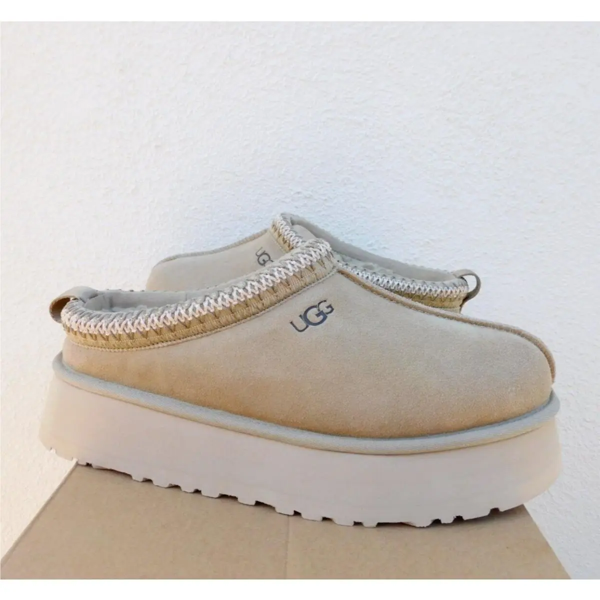 Ugg Tazz Mustard Seed Suede Platform Slippers Shoes Women US 12/ Eur 43
