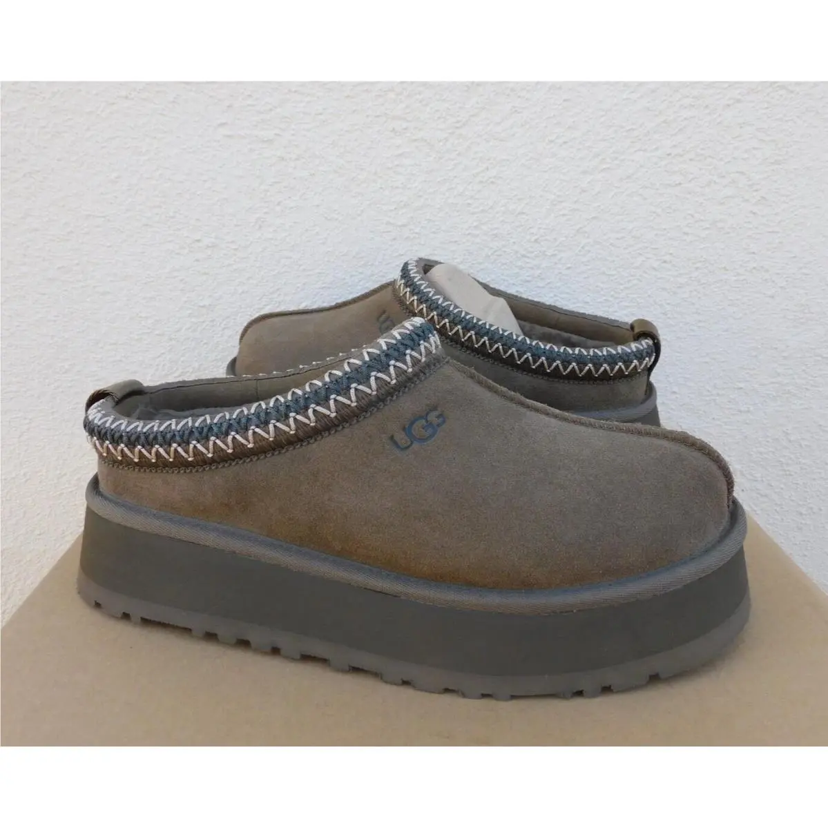 Ugg Tazz Hickory Suede Platform Slippers Shoes Women US 12/ Eur 43