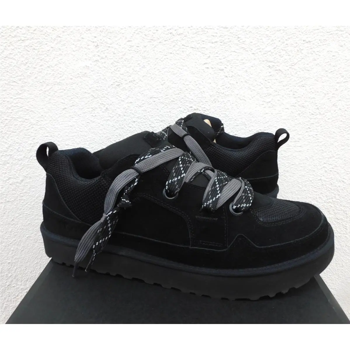 Ugg LO Lowmel Black Suede Sneakers Boots Men US 15/ Eur 49.5