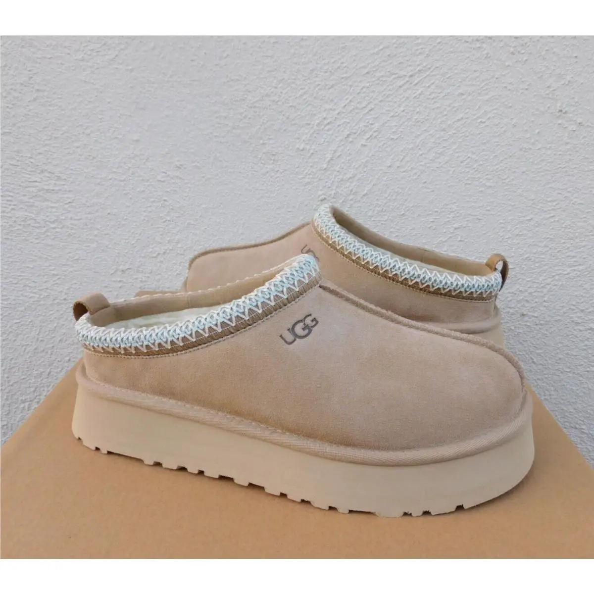 Ugg Tazz Sand Suede/ Wool Platform Slippers Shoes Women US 7/ Eur 38