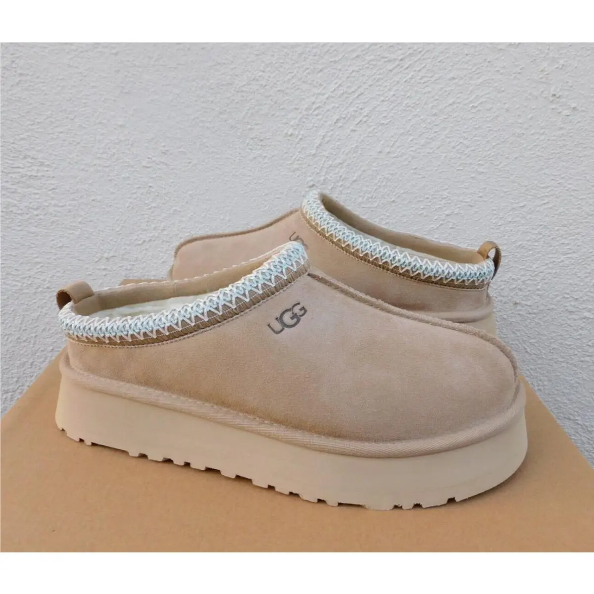 Ugg Tazz Sand Suede Platform Slippers Shoes Women US 10/ Eur 41
