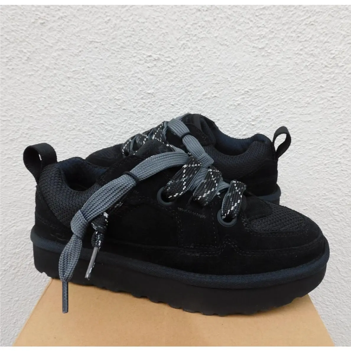 Ugg LO Lowmel Black Suede Double Lace Sneaker Shoes Women US 12/ Eur 43