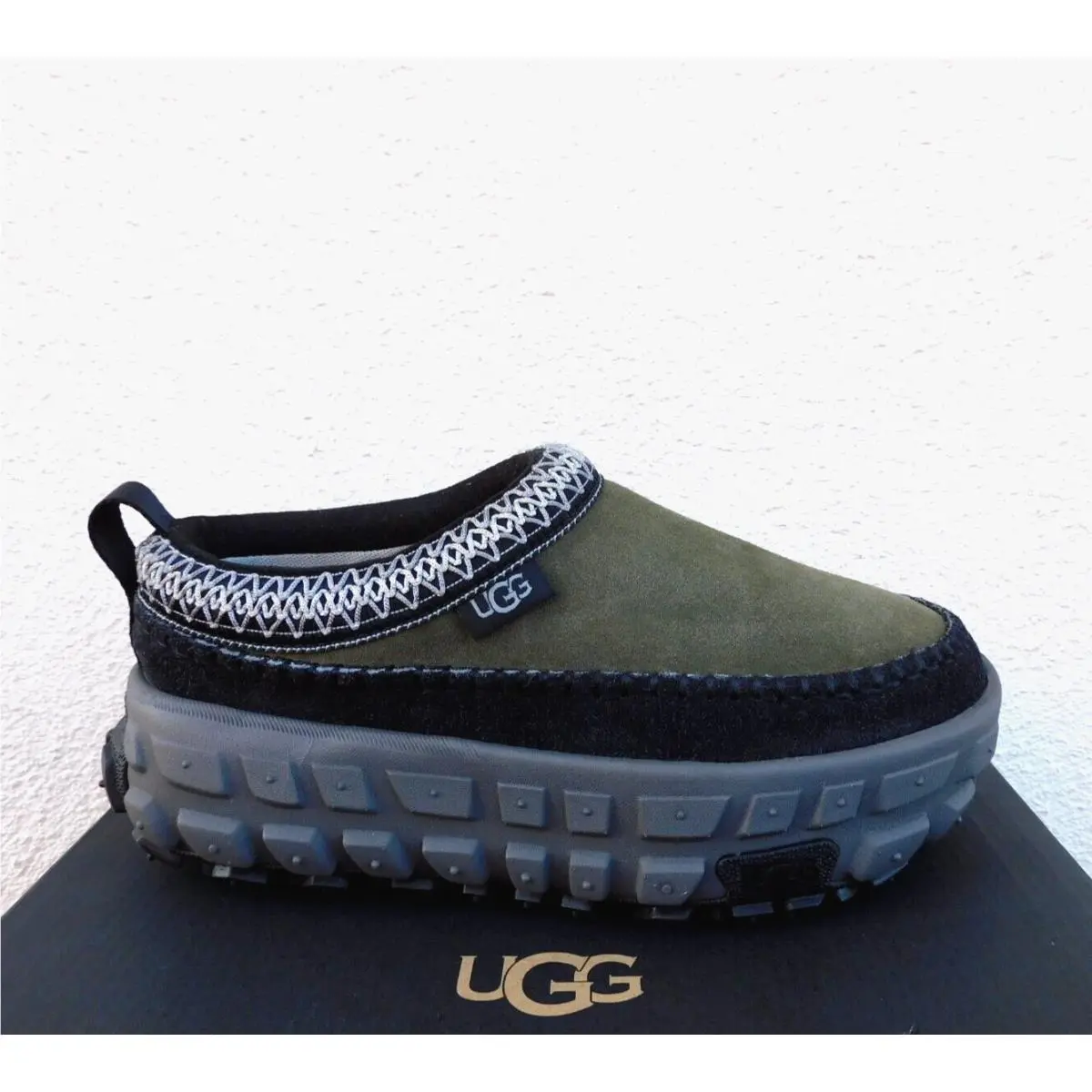UGG shoes - UGG Venture Daze - Venture Daze - Burnt Olive/ Charcoal (UPC: 197634293776) 0
