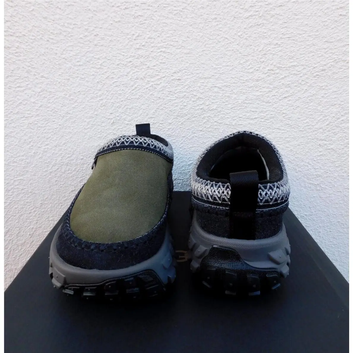 UGG shoes - UGG Venture Daze - Venture Daze - Burnt Olive/ Charcoal (UPC: 197634293776) 3