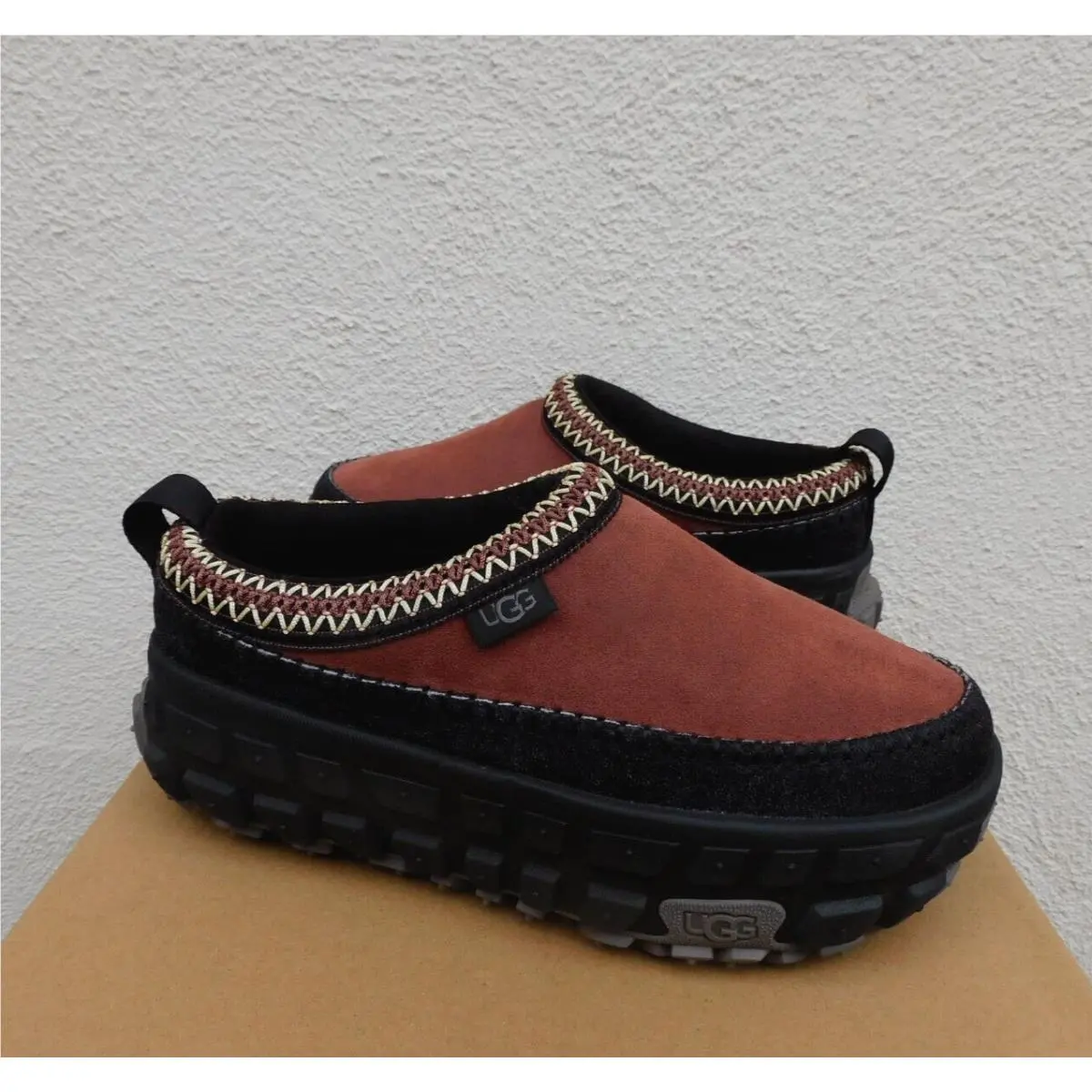Ugg All Gender Venture Daze Suede Platform Sneaker Shoe Women US 10/ Men 9