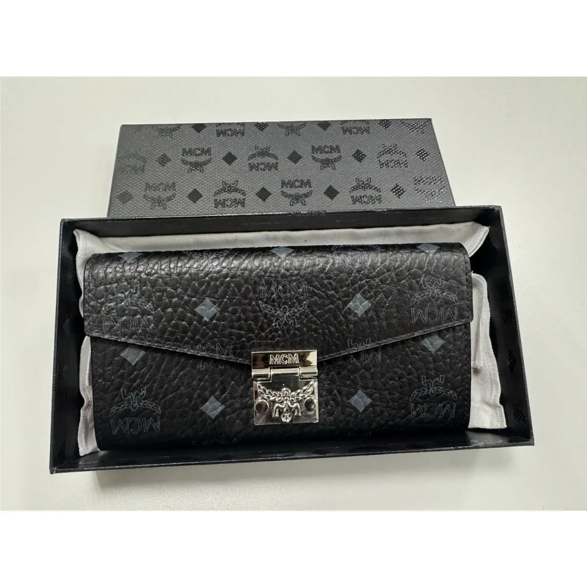 Mcm Flap Wallet Black with Silver Cha