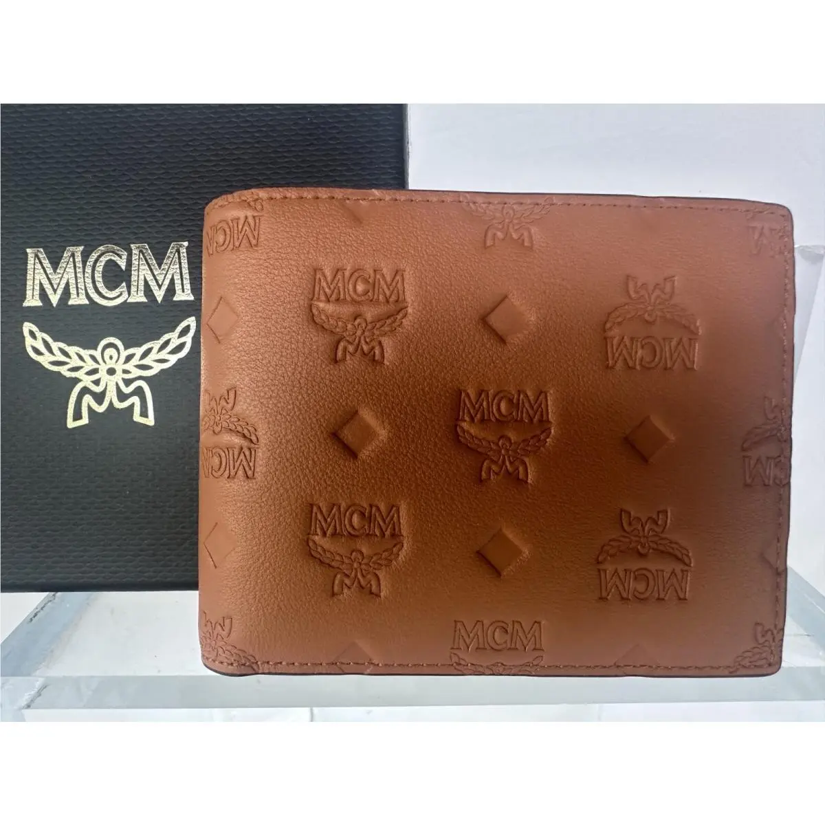Mcm Men`s Billfold Wallet Card Case Money Holder Brown Logo Leather