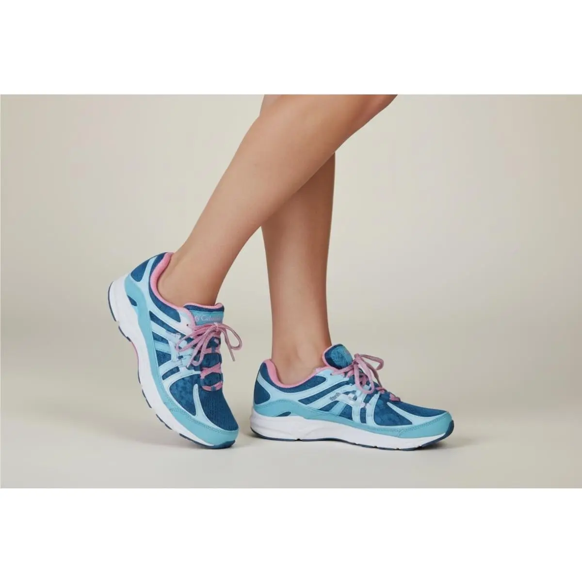 Columbia Bighorn Canyon Phoenix Blue/wild Salmon Women`s Trail Shoes Size 9
