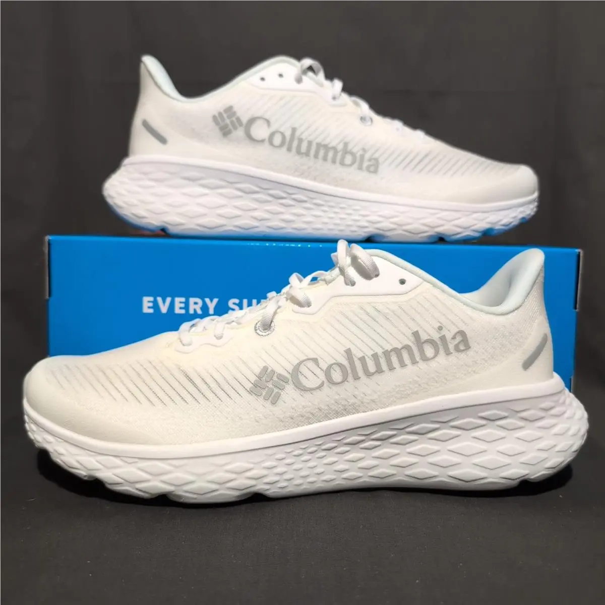 Columbia Konos Featherweight Trail Running Shoes Men`s 9.5 White Omni-max Grip