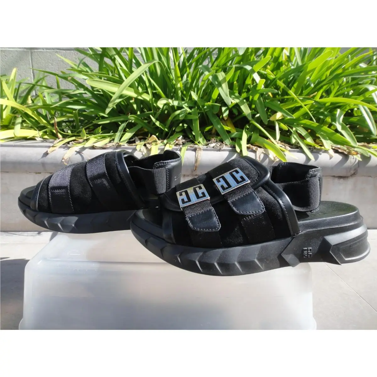 Givenchy Marshmallow Slingback Sandal Calf Leather Black Uni Pick 36 38 or 39