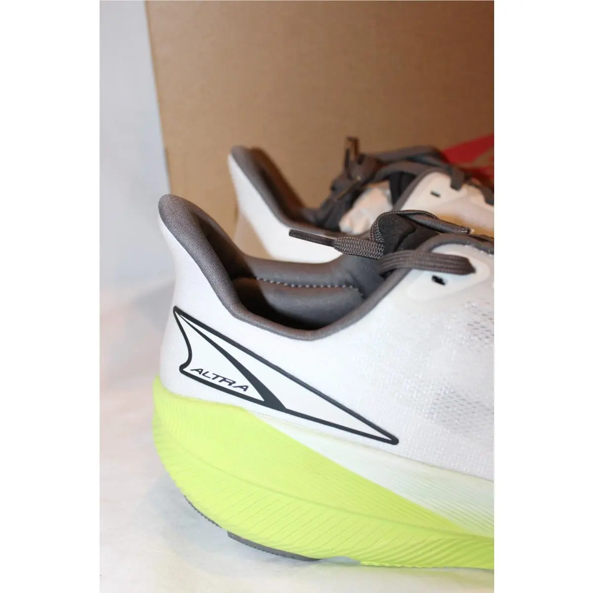 Altra shoes - Altra Experience - Experience - White 1