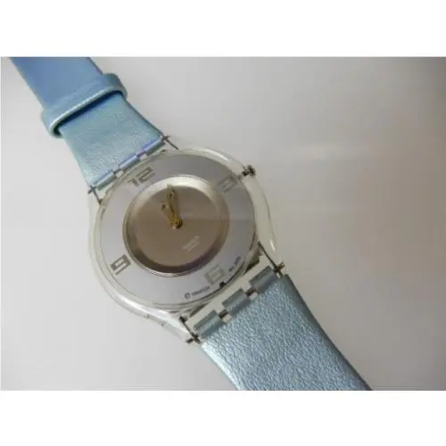 Flatteuse Gorgeous Swatch Skin w Pale Blue Leather Band Nib-rare