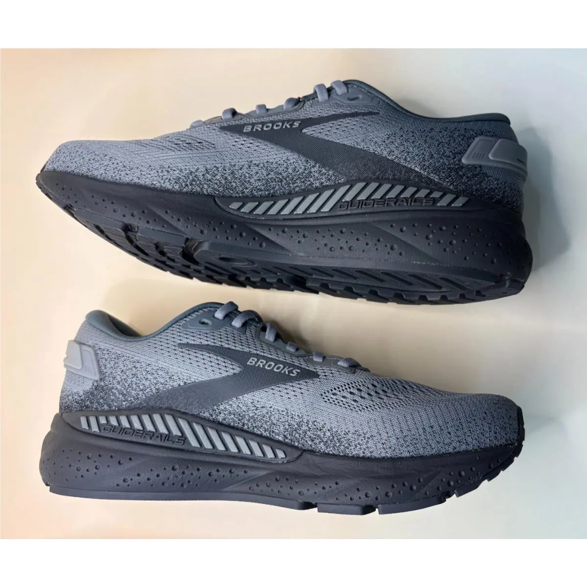 Brooks shoes - Brooks Beast - Beast - 110425 1D 069 - Gray (UPC: 195394496512) 3