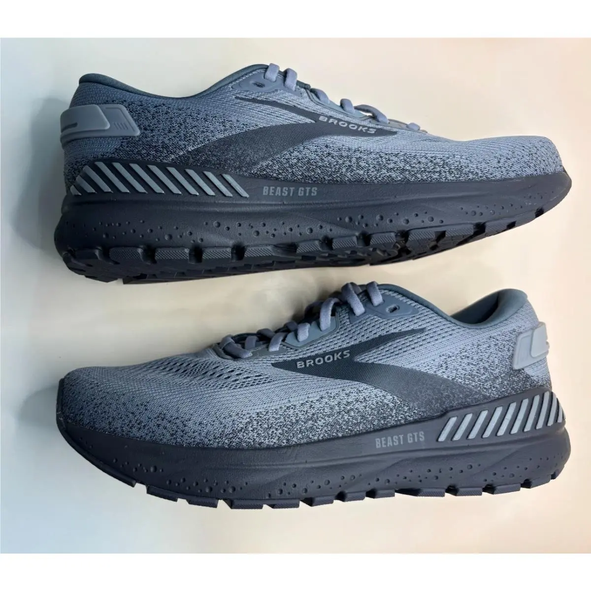 Brooks shoes - Brooks Beast - Beast - 110425 1D 069 - Gray (UPC: 195394496512) 4