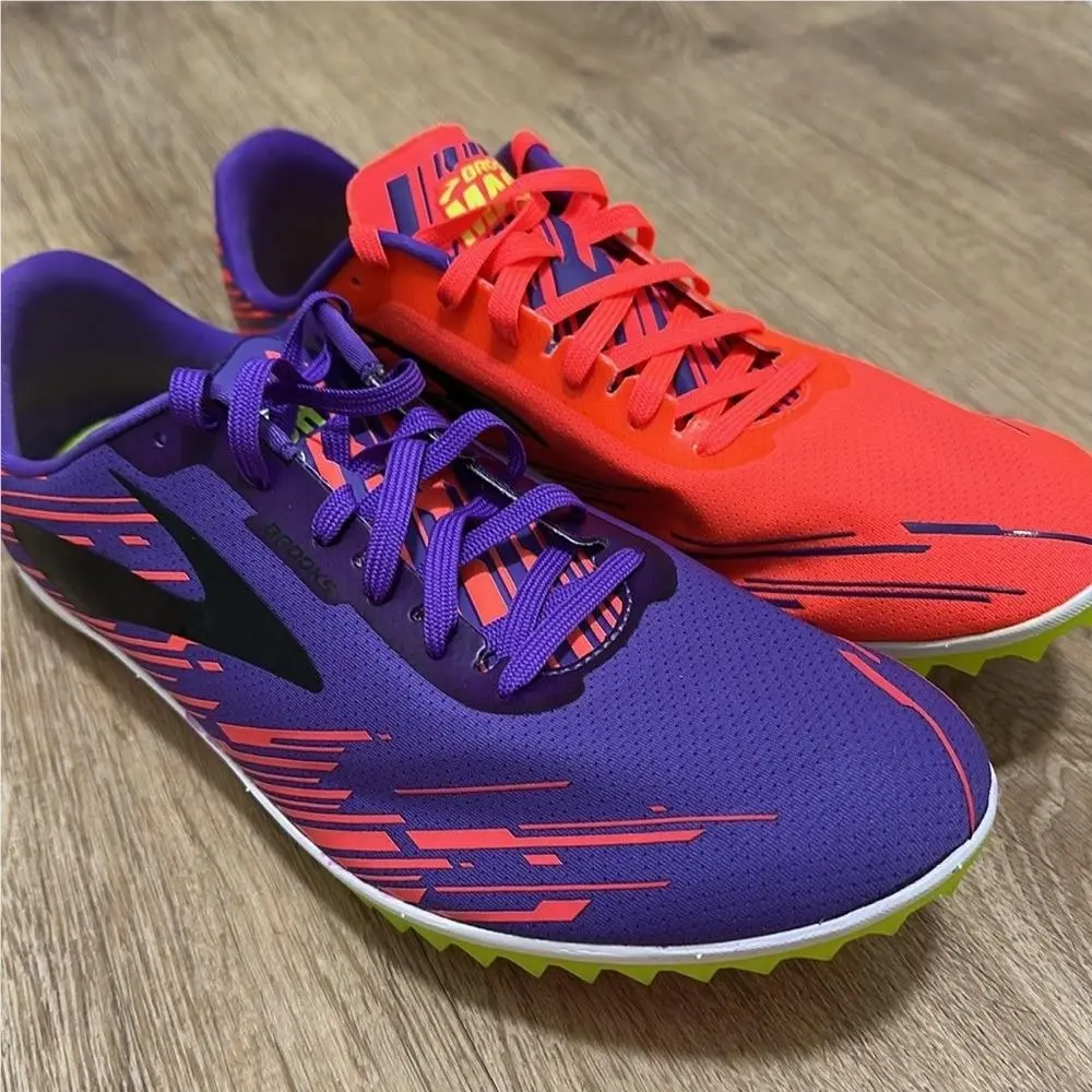 Brooks Woman`s Mach 18 Cross Country Running Spike Athletic Shoes Size 12