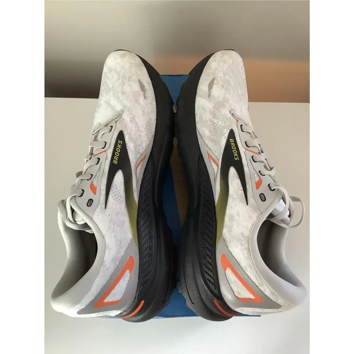 Brooks shoes - Brooks Adrenaline - Adrenaline - Multicolor 1