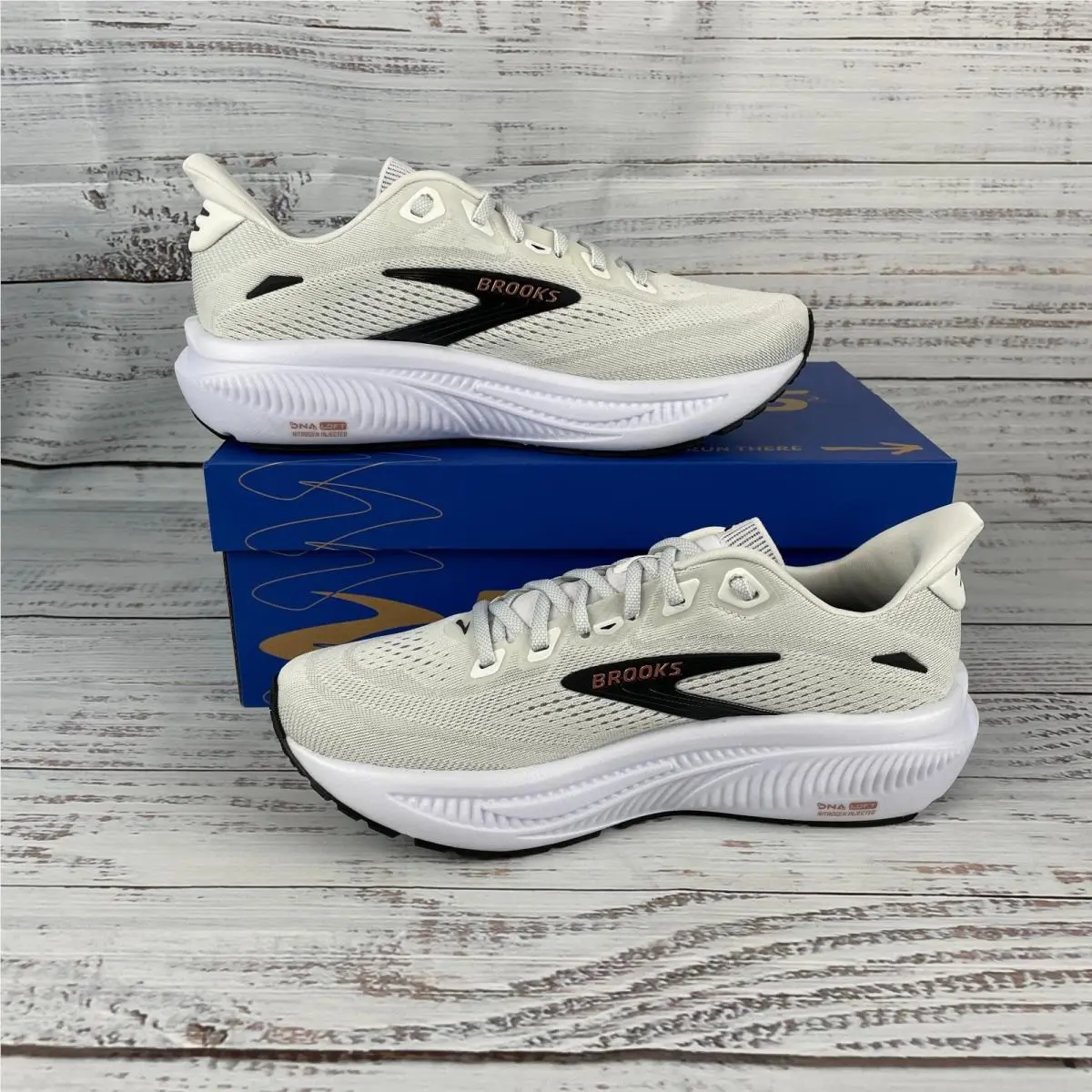 Brooks shoes - Brooks Ghost - Ghost - White (UPC: 195394872545) 0