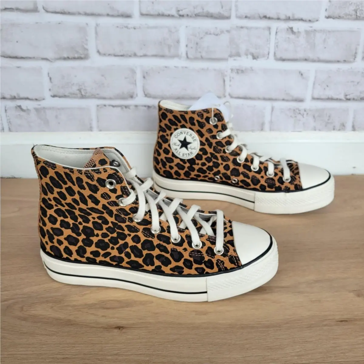 Converse shoes - Converse Chuck Taylor - Chuck Taylor - A17979C - Brown (UPC: 194435844756) 2