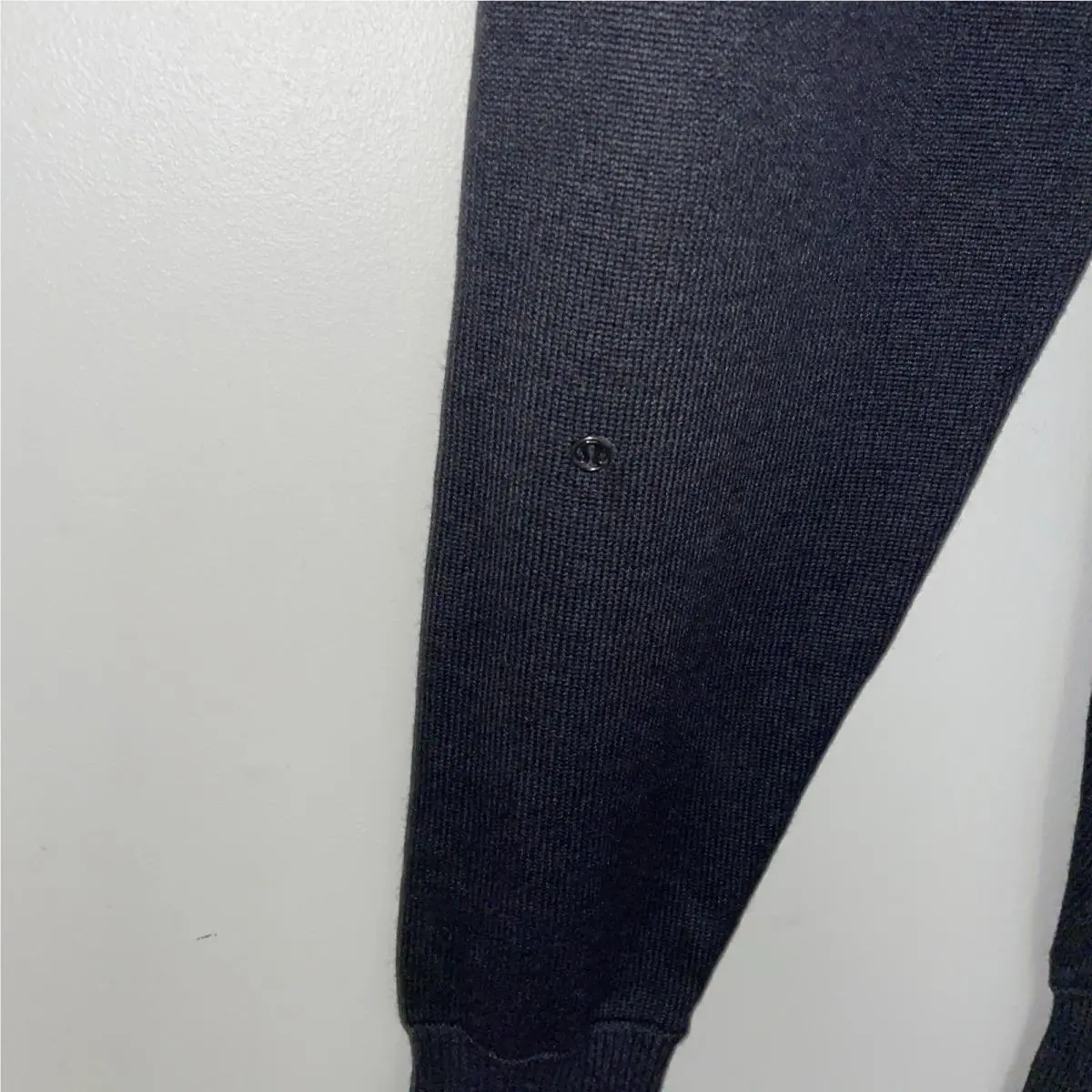 Lululemon clothing - Black 2