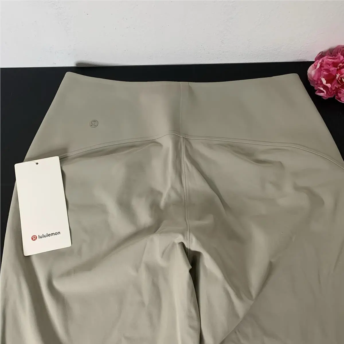 Lululemon clothing - Beige 7