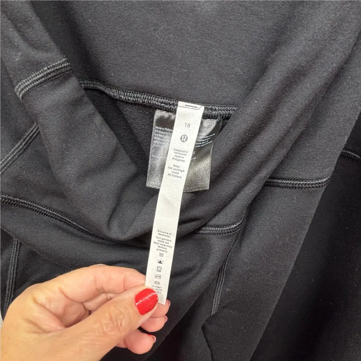 Lululemon clothing - Black 2