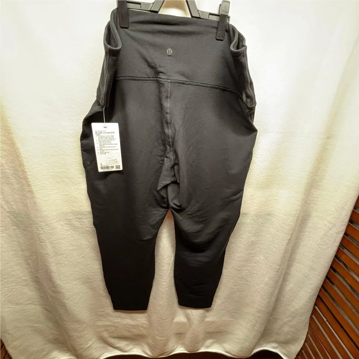 Lululemon clothing - Black 4