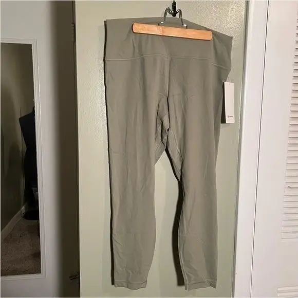 Lululemon clothing - Green 1