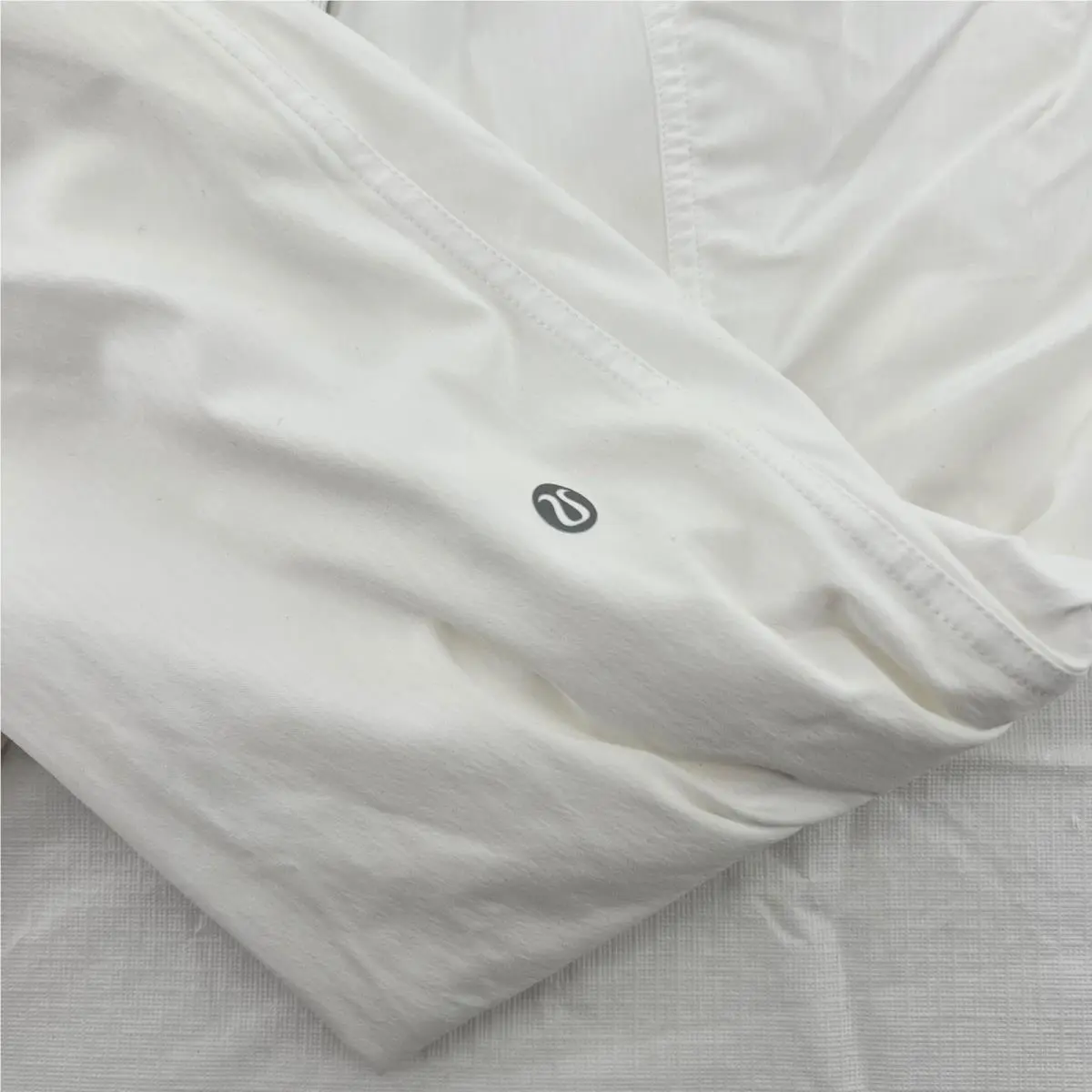 Lululemon clothing - White 0