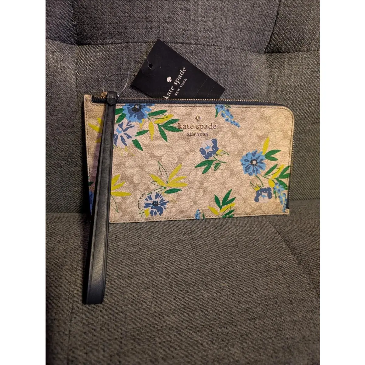 Kate Spade Lucy Spade Flower Floral Medium L-zip Wristlet Wallet New