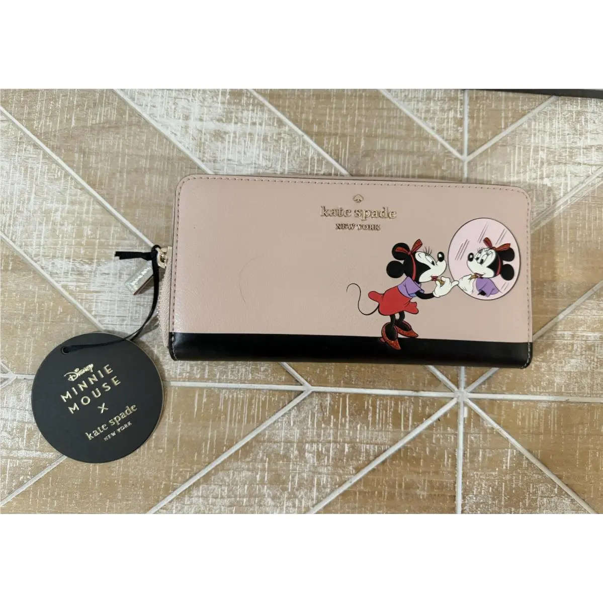Kate Spade New York Minnie Mouse Leather Pink Wallet Lipstick Mirror LR00284